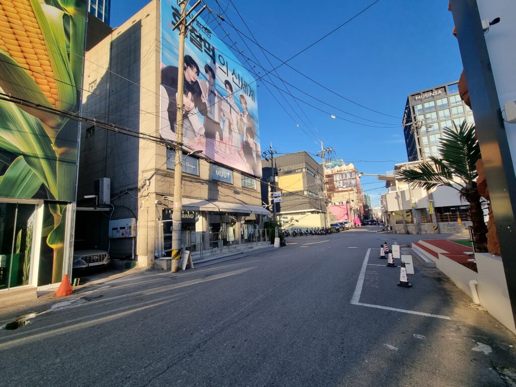 Seongsu-dong street with former industrial buildings and modern urban shops in Seoul